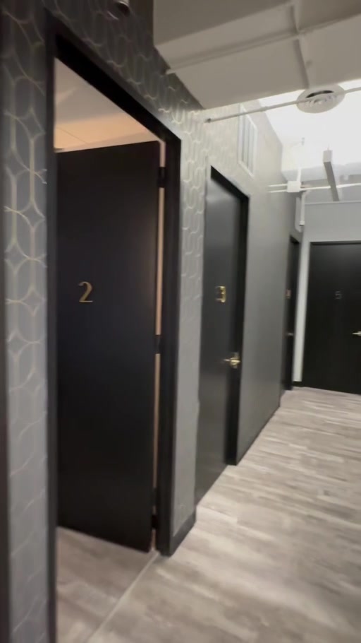 Inside the Suites Off The Shore Downtown Chicago location